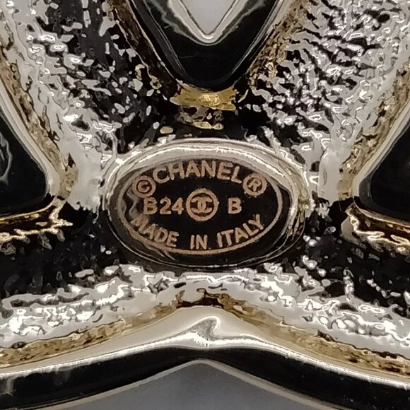 Chanel Brooch Pin Gold Black B24 B 597-050925 - Picture 8 of 9